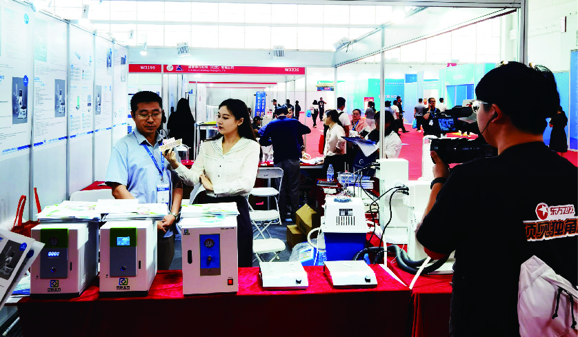 東方衛(wèi)視采訪視頻